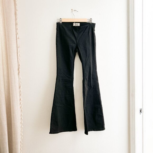 We The Free Penny Pull-On Flare Bell Bottom Jeans in Black SZ 26 - Picture 5 of 8